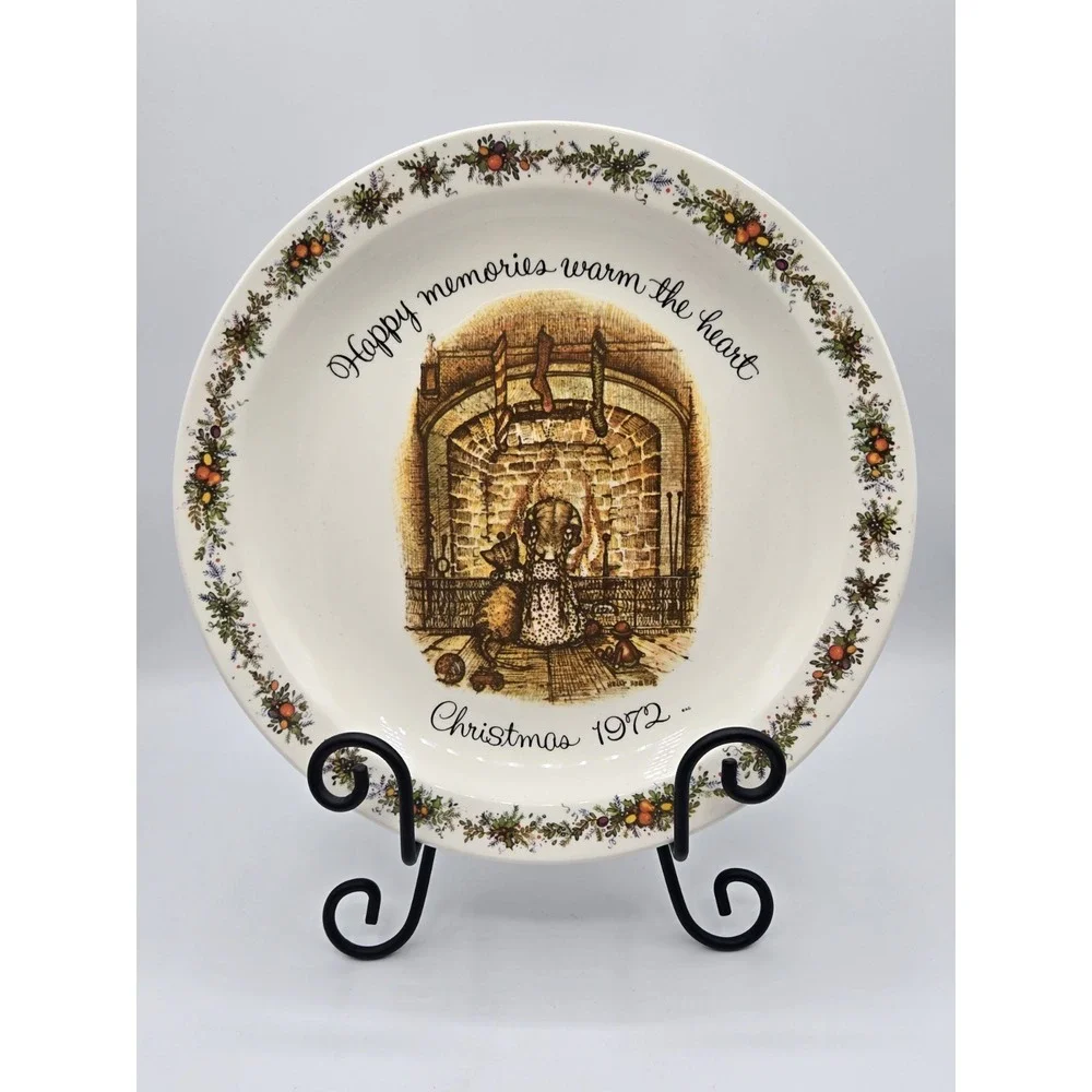 Holly Hobbie Plate Christmas 1972‎ Happy Memories Commemorative Edition 10-1/8